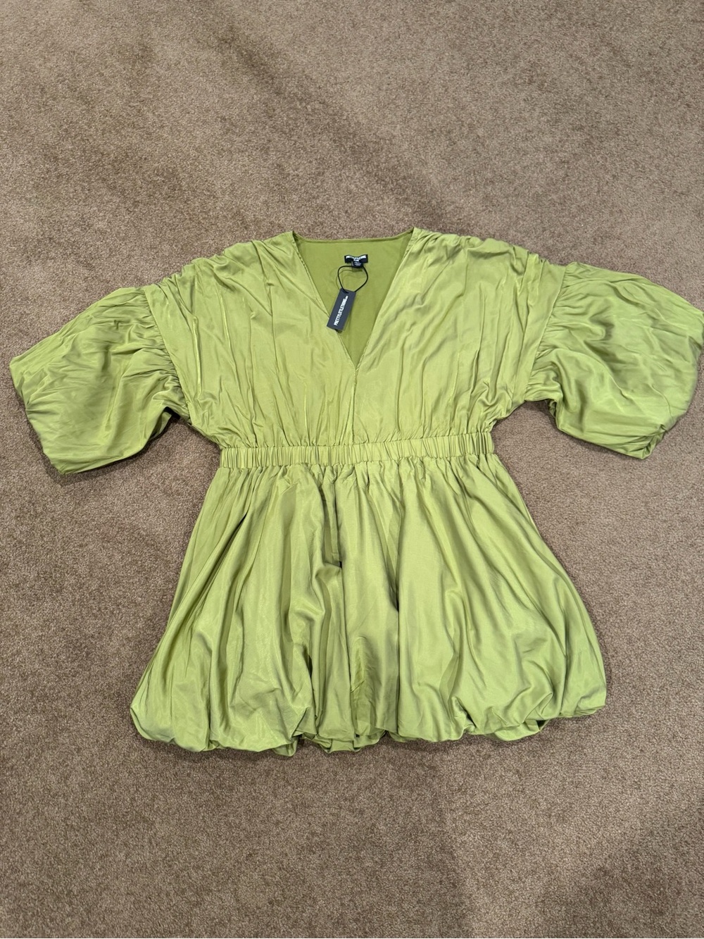 PrettyLittleThing Dress size 20 US Puffball Hem Puff Sleeves ALTERED CLEAVAGE